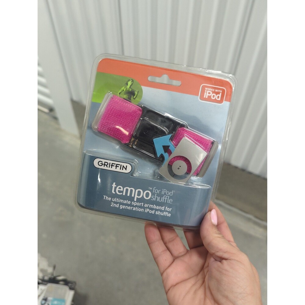 Griffin Tempo PINK Sport‎ Armband designed for the 2nd generation iPod Shuffle.